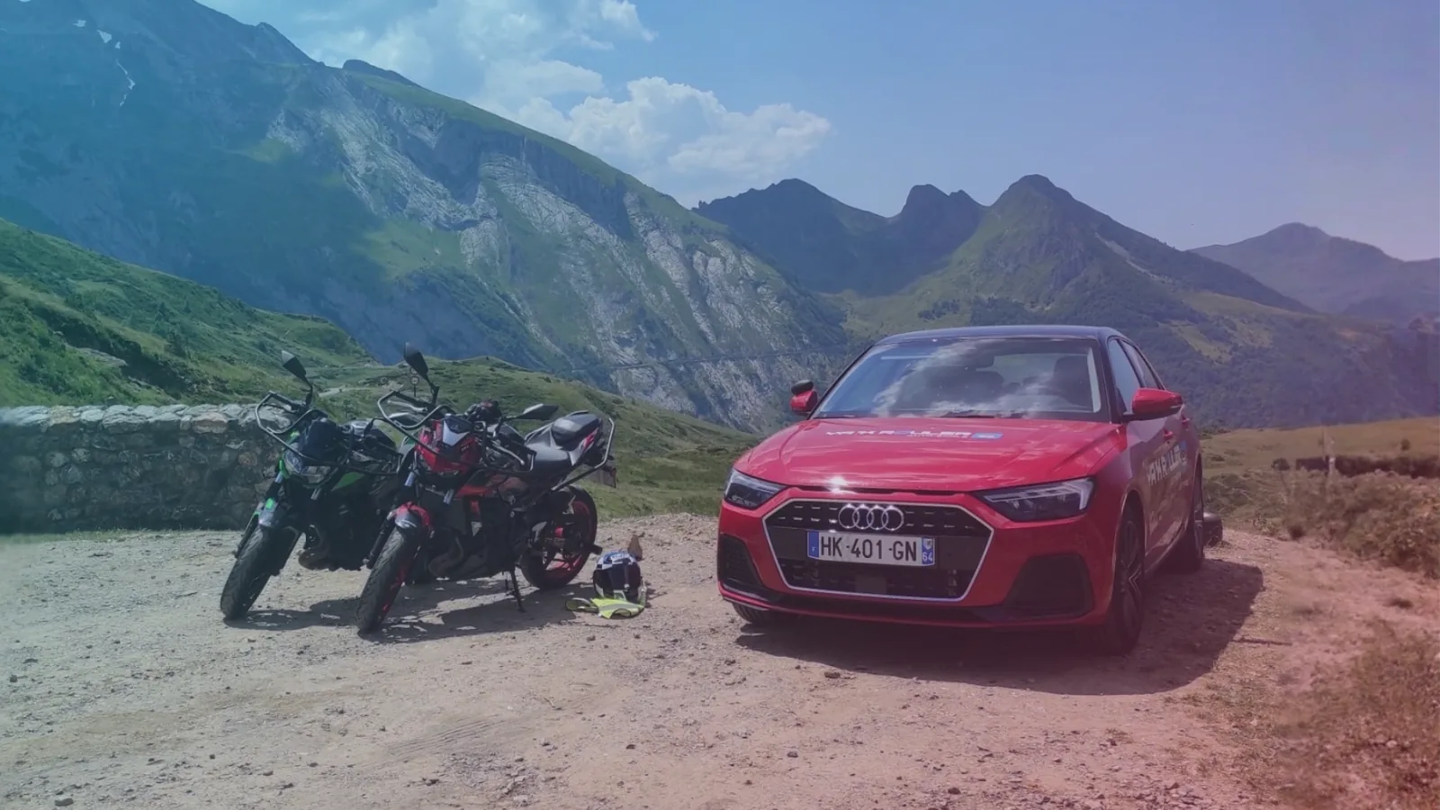Voiture et motos d'auto-école YA'K ROULER dans les Pyrénées (Béarn)